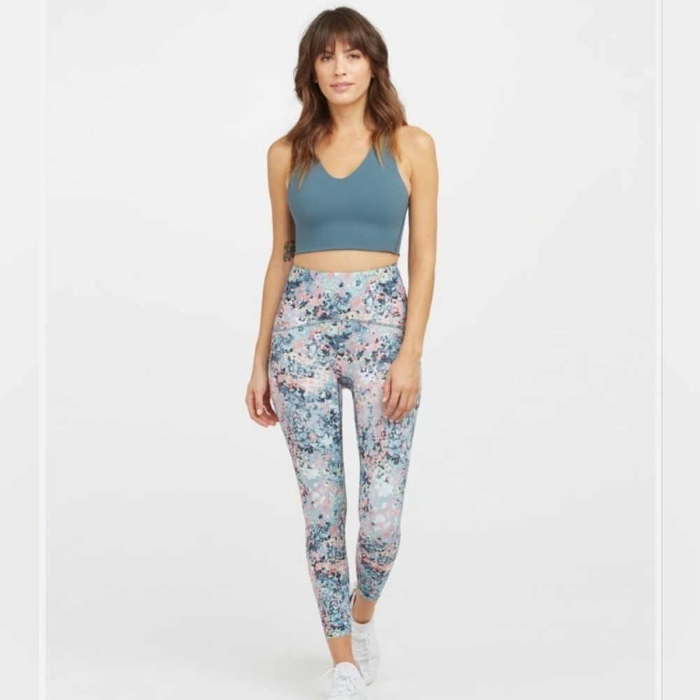 SOLD SPANX Booty Boost 7/8 Leggings